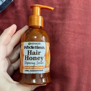 Garnier Whole Blends Hair Honey Repairing Serum. Brand New and never opened.